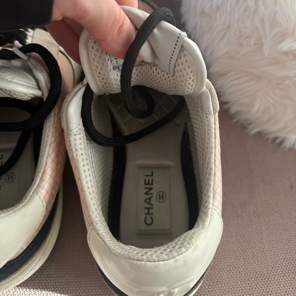 CHANEL CC Suede & Calfskin Sneakers,Size 38.5 (Fits US 8.5/EU 39)Pink/Grey/White - Picture 9 of 15